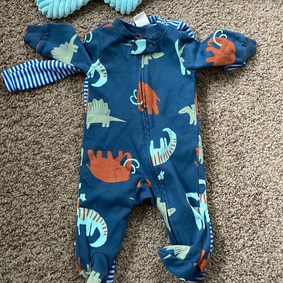 3 month footie pajamas - Picture 3 of 3